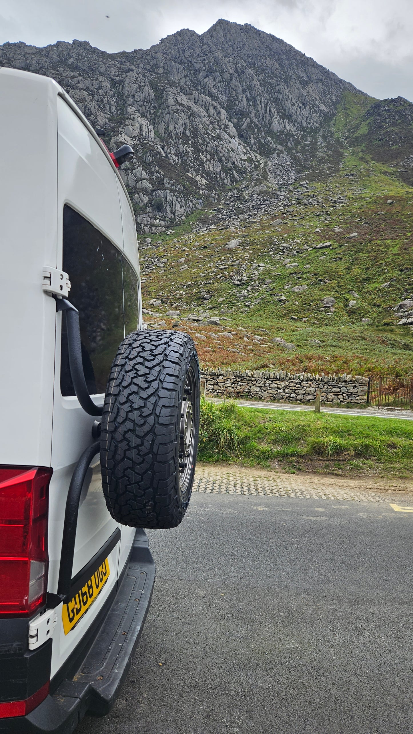 Volkswagen Crafter MAN TGE 4X4 Reserveradträger für die Hintertür