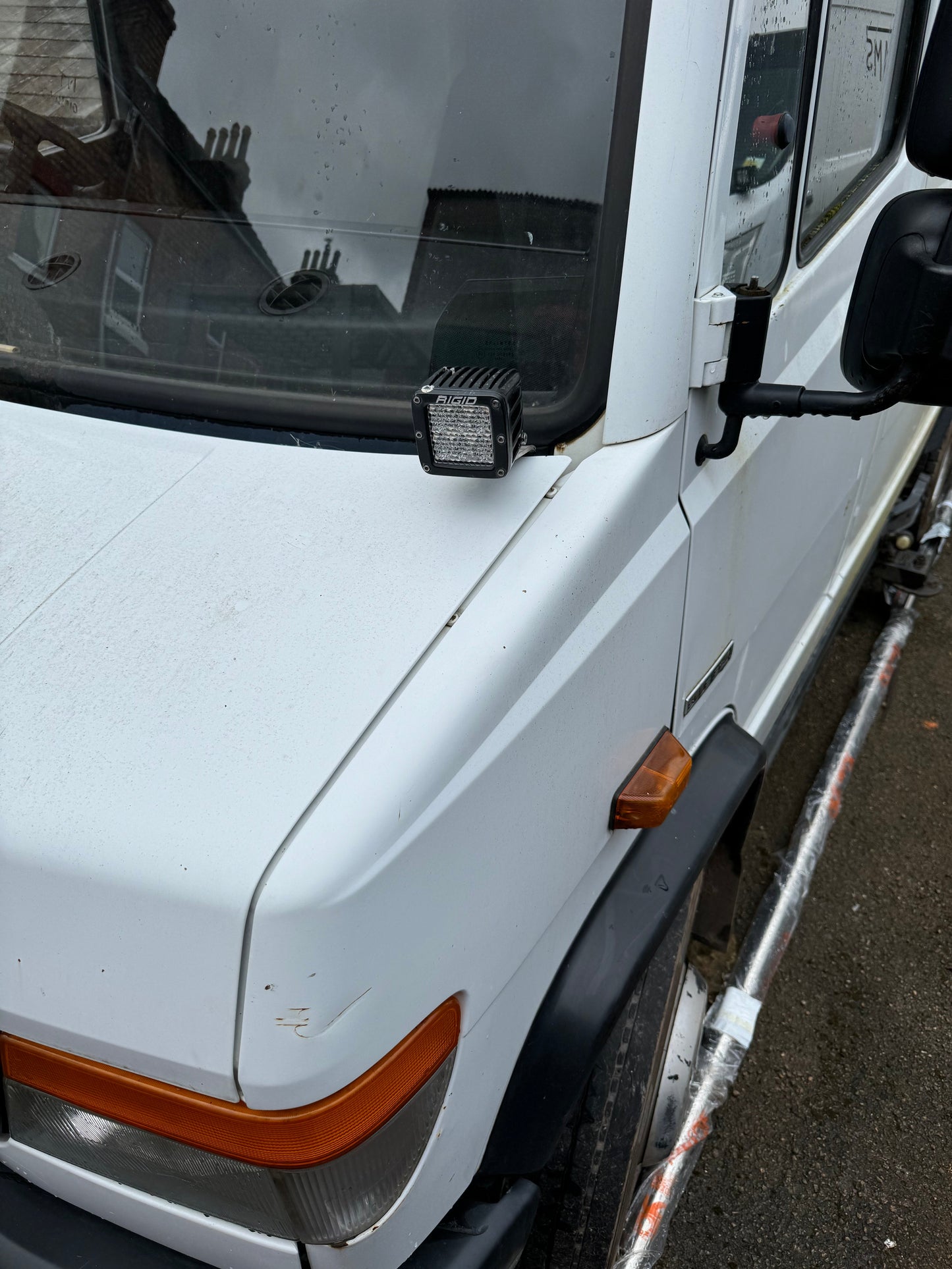 MERCEDES T2/VARIO 1986-2013 - Upper Bonnet Light Mounts
