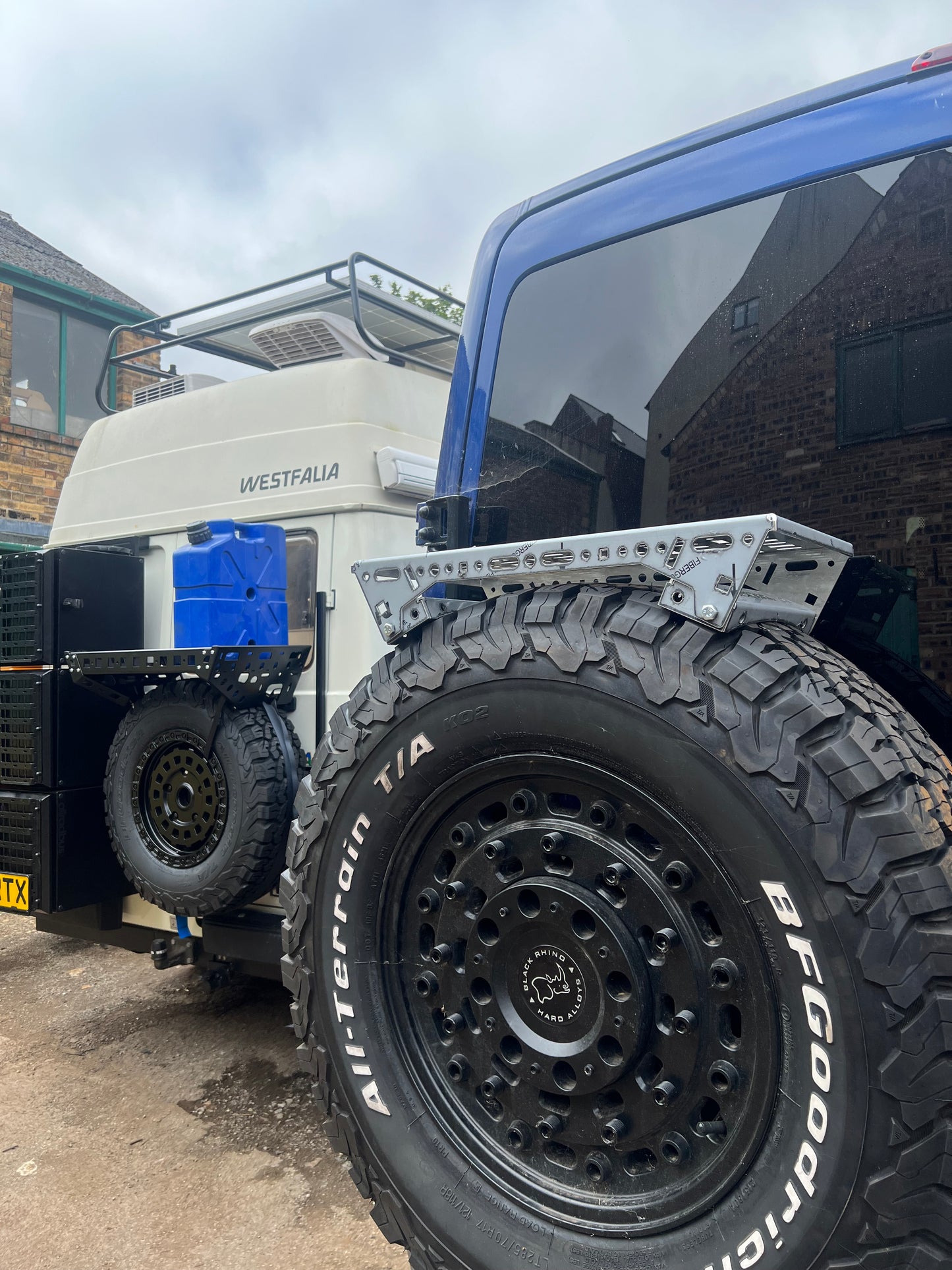 Spare Wheel Mounted Cargo Storage Plate