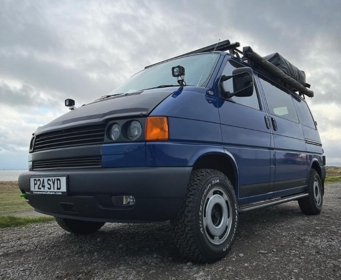 VOLKSWAGEN TRANSPORTER T4 OBERE MOTORHAUBENLICHTHALTERUNG