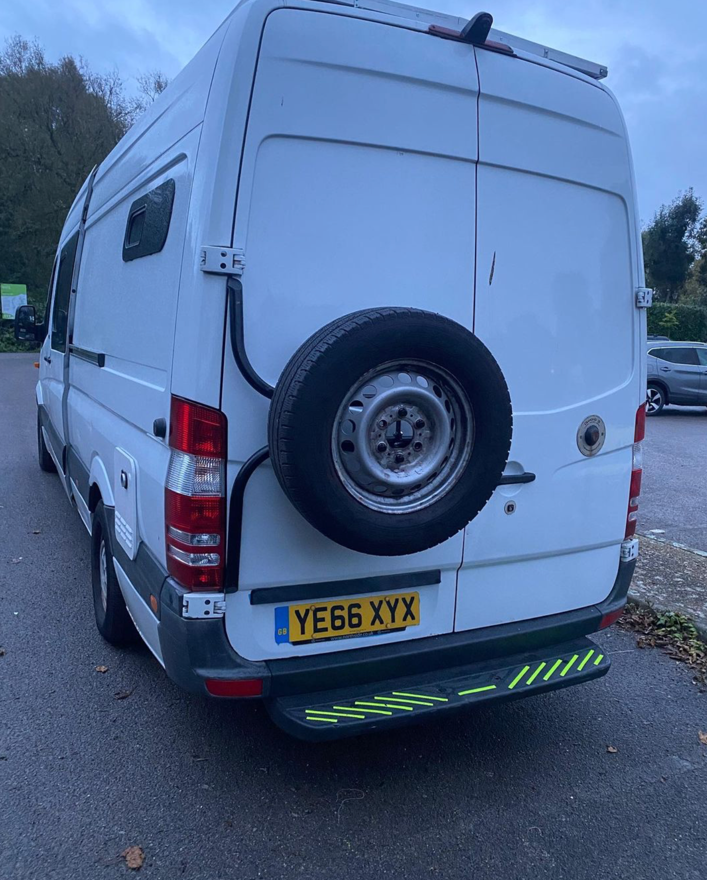 Mercedes Sprinter 906 / Volkswagen Crafter Tubular Rear Door Spare Wheel Carrier