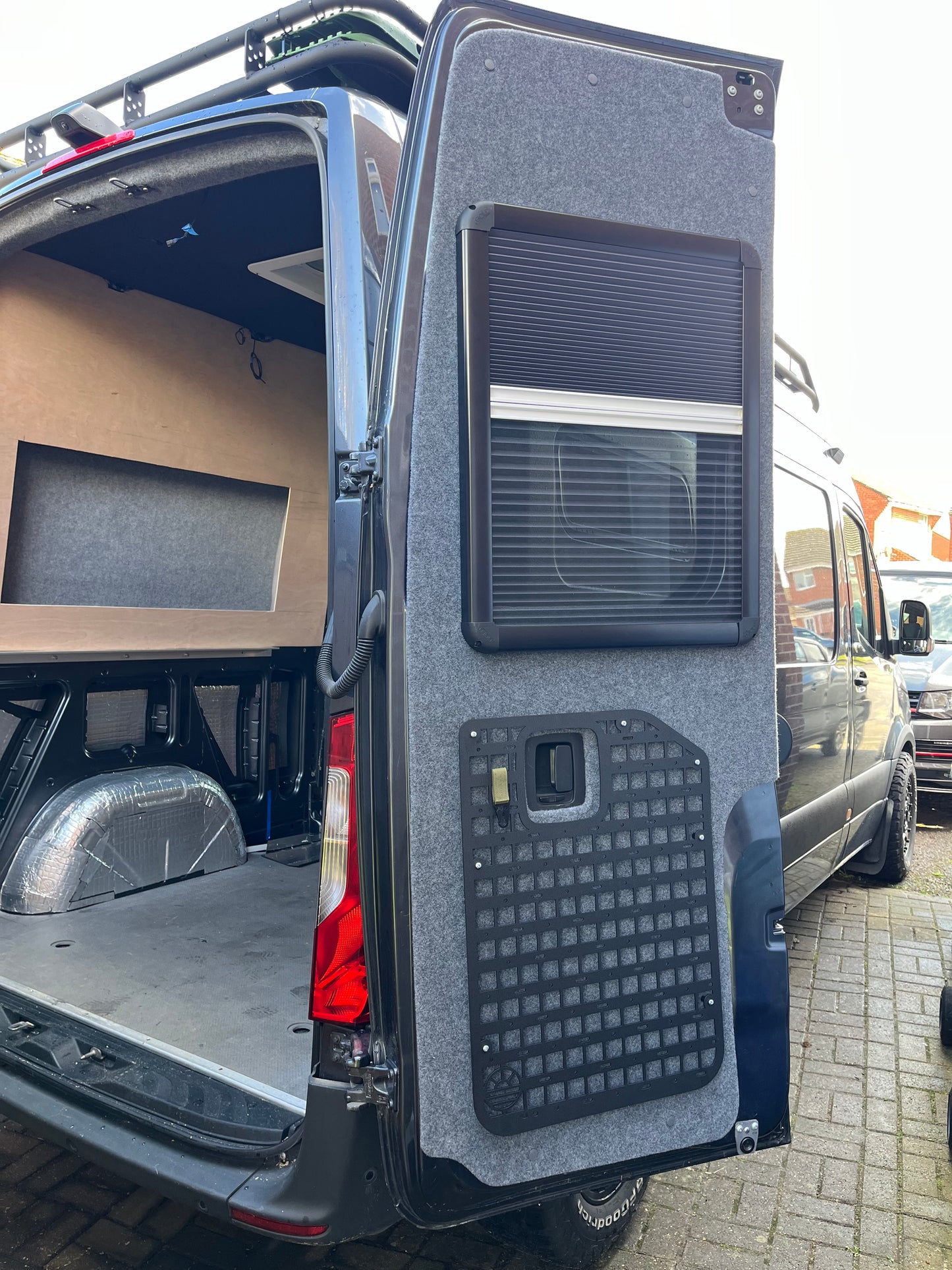 Mercedes Sprinter 907 2018+ MOLLE System Storage Panel Set – Lower