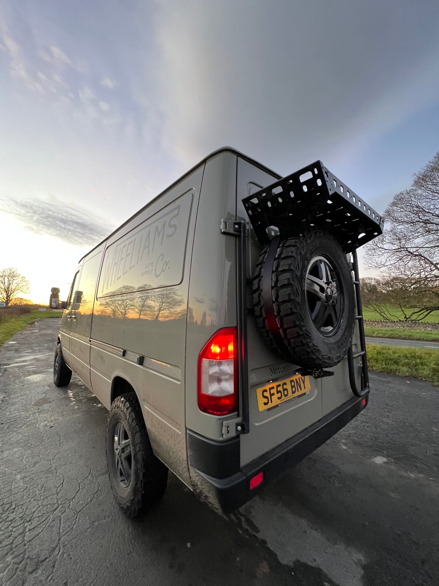 Spare Wheel Mounted Large Cargo Storage Carrier