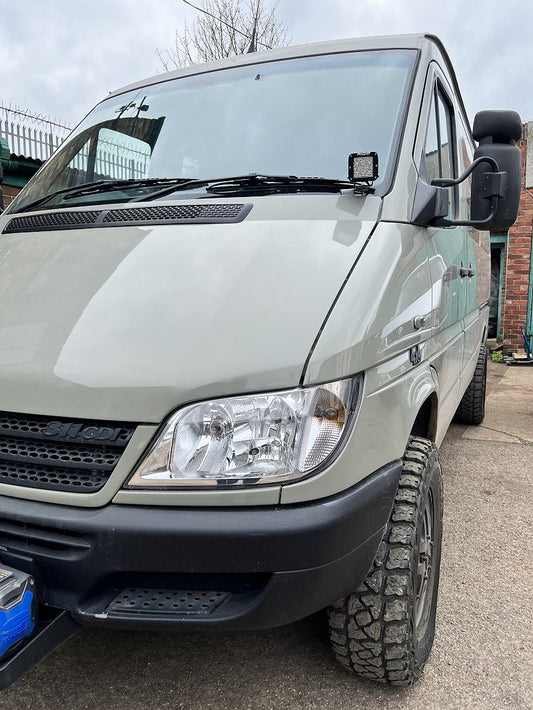 Obere Motorhaubenlicht-Montagehalterungen für Mercedes Sprinter T1N 1996–2006