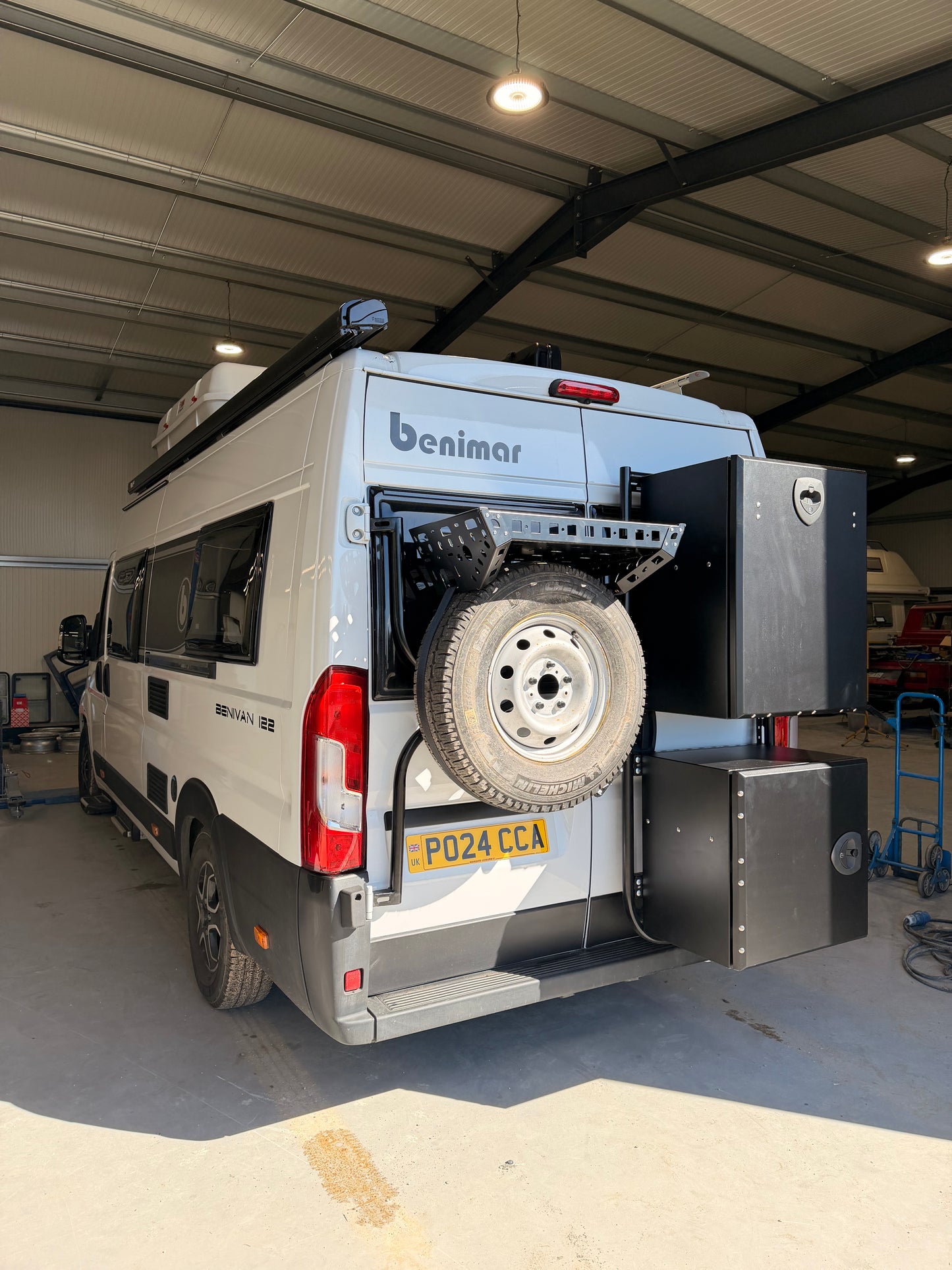 Relay/Ducato/Boxer/Jumper Rohr-Ersatzradträger für die Hintertür ab 2006 