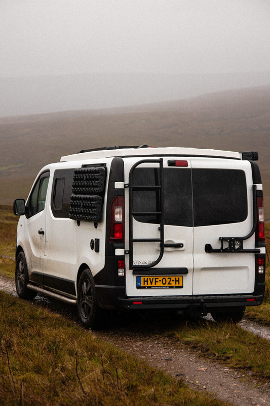 VAUXHALL VIVARO - Rear Door Ladder