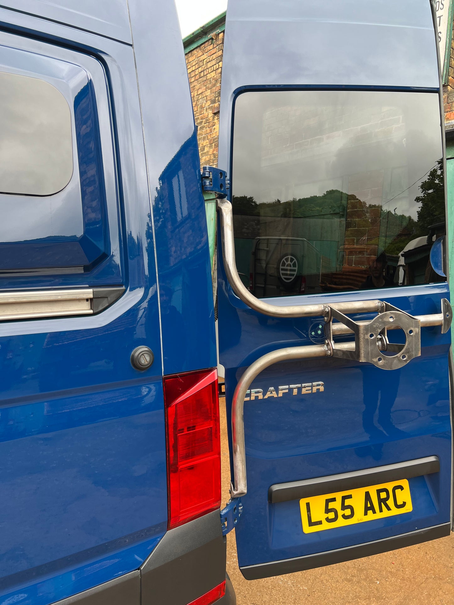 Volkswagen Crafter MAN TGE 4X4 Rear Door Spare Wheel Carrier