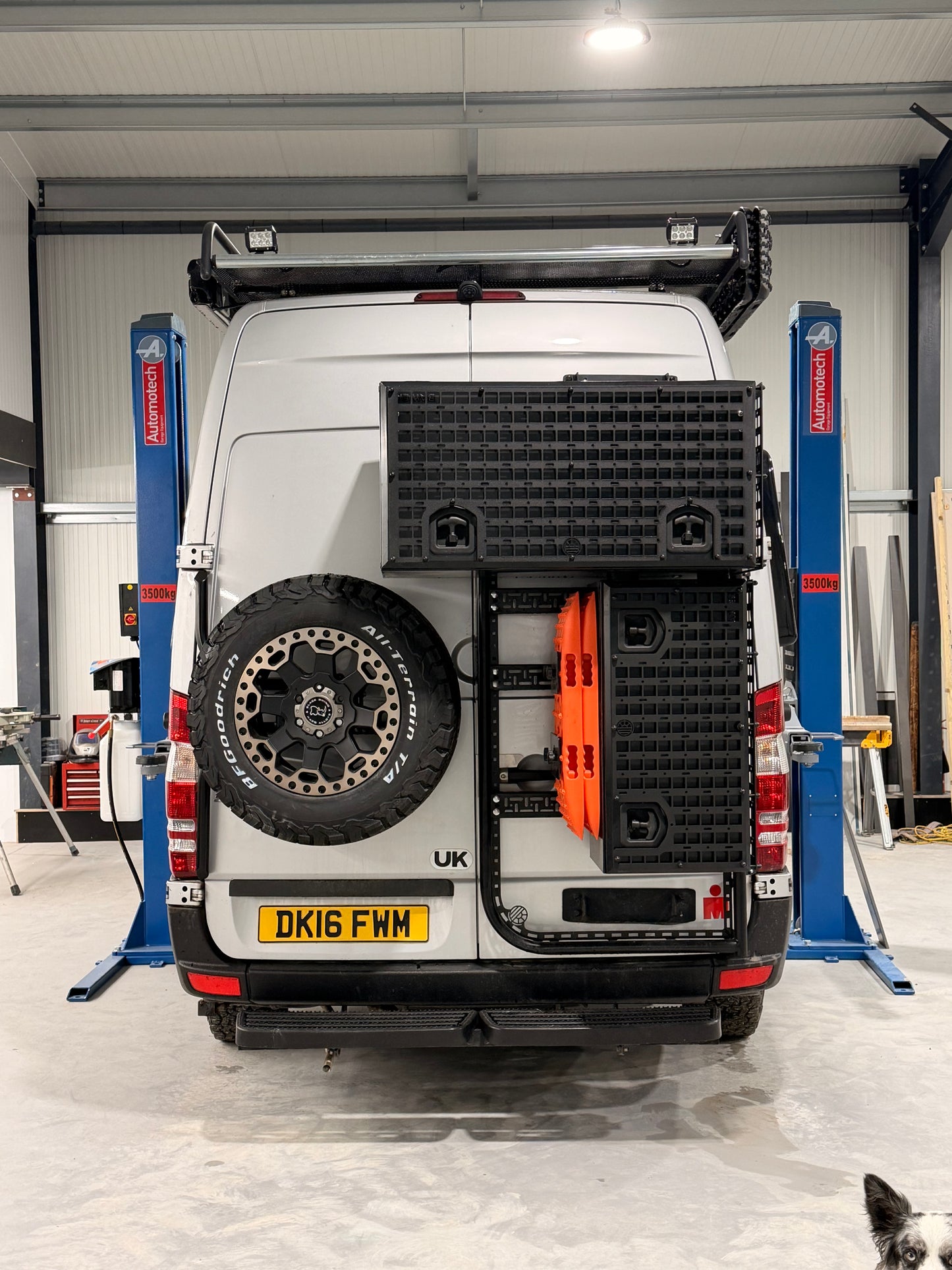 MERCEDES SPRINTER 907 - 2018+, VW CRAFTER 2018+ Modular Backrack - RH