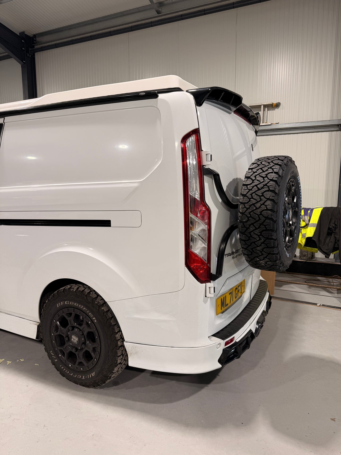 FORD TRANSIT CUSTOM 2012-2024 Wheel Carrier - LH
