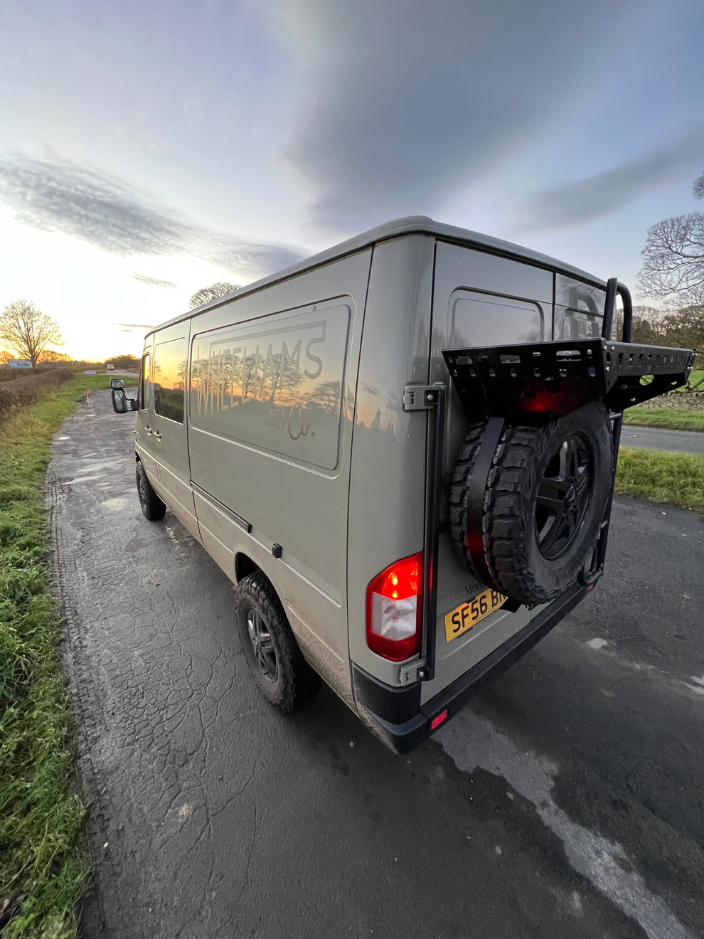 Spare Wheel Mounted Large Cargo Storage Carrier – Wheeliams
